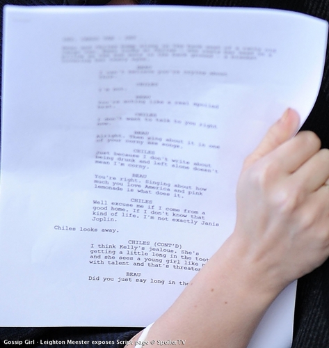  Leighton Meester exposes Script page